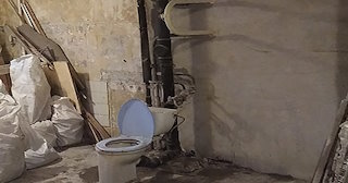 Демонтаж сантехкабины в панельном доме - цена от 1015 рублей | Сварной-Сзр